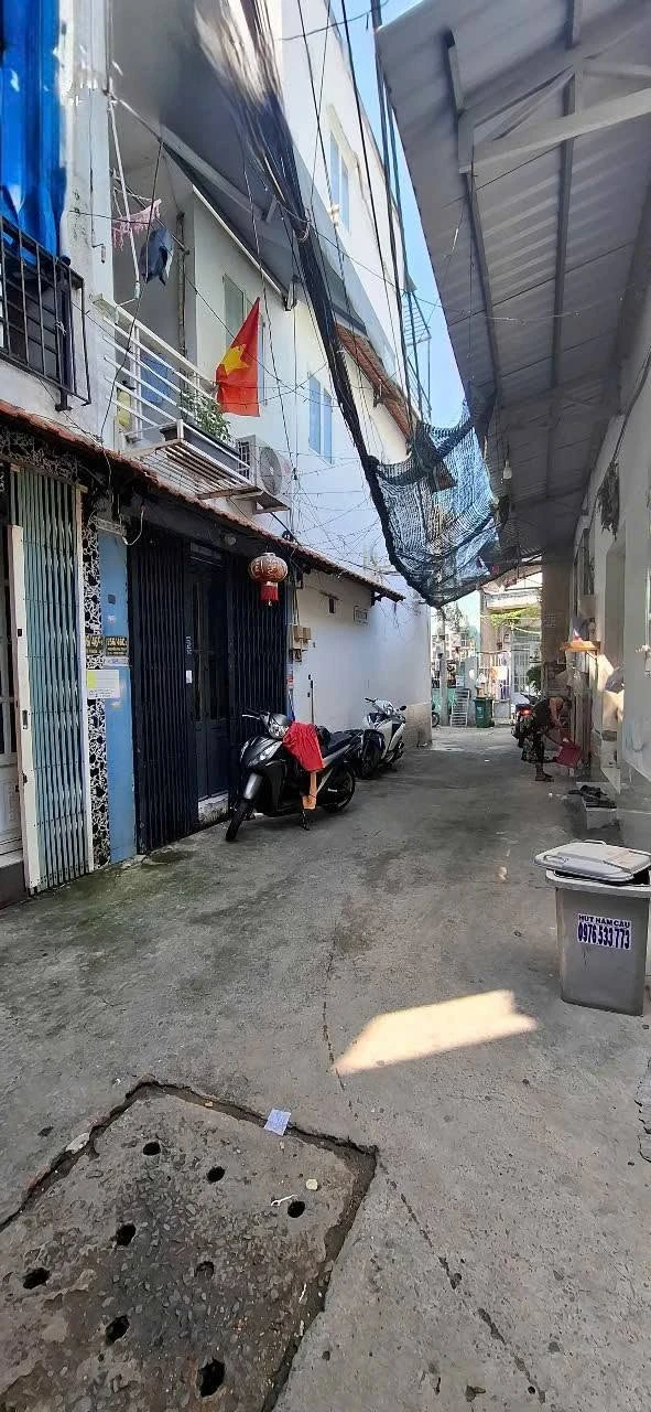 Bán nhà hẻm 4m Quận 7, 19.5m2, 1 tỷ 350 triệu - Ảnh 1
