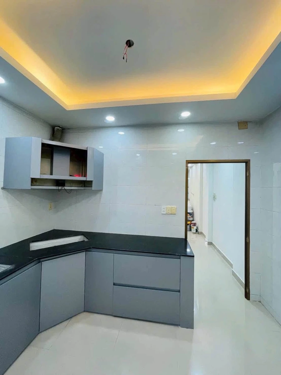 Nhà bán mặt tiền 3/2 gần chợ Nguyễn Trí Phương 7PN 9 tỷ - Ảnh thu nhỏ 4