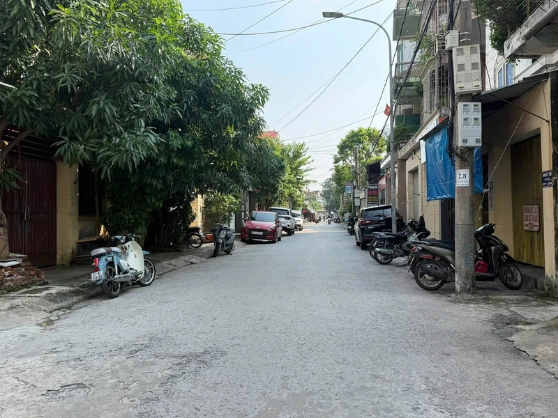 Bán nhà 3 tầng 93m² mặt đường Đội Cung, Thành Vinh