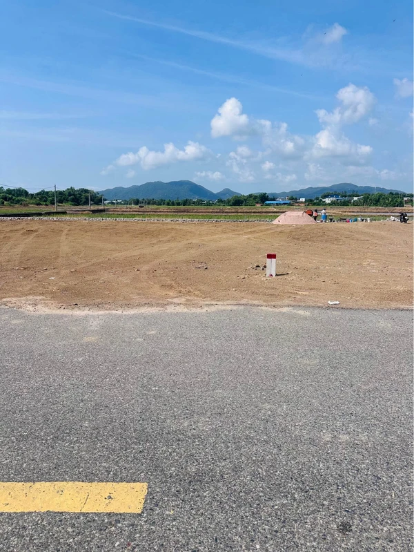 Bán đất nhà vườn 1130m2 view cánh đồng gần biển Phước Hải