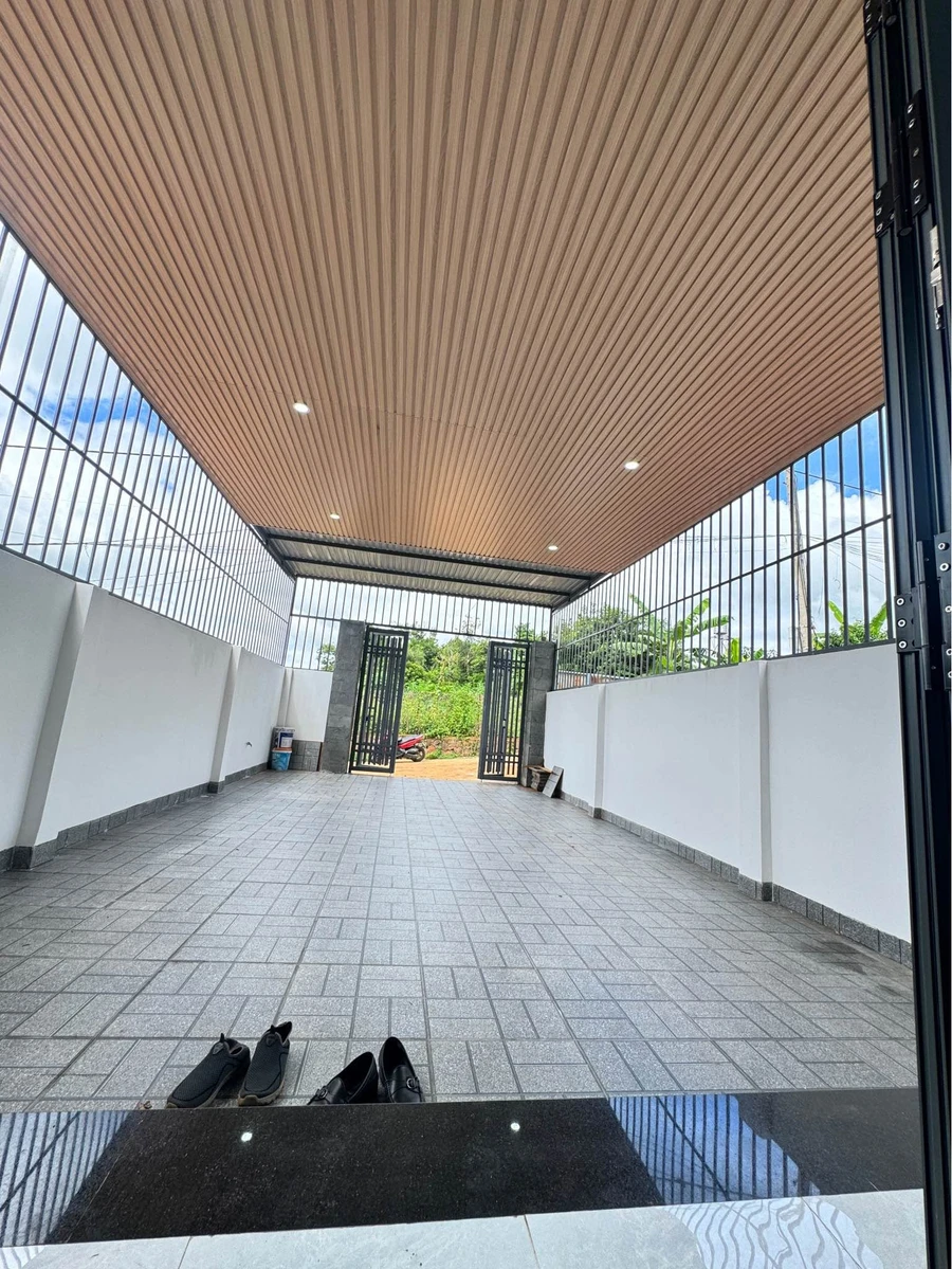 Bán nhà mê lửng 3PN 180m² full nội thất 2 tỷ 590 triệu Bình Dương - Ảnh thu nhỏ 2