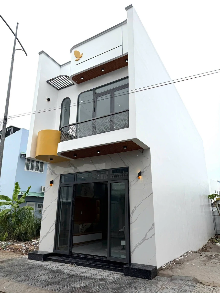 Nhà phố 1 trệt 1 lầu 4PN 3WC 80m² Rạch Giá 3,35 tỷ - Ảnh thu nhỏ 2