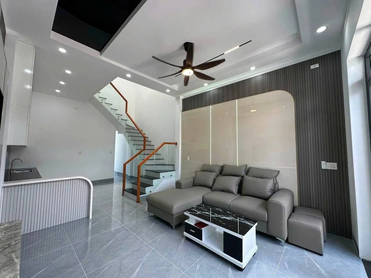 Bán nhà mới 3 phòng ngủ 135m² Trảng Dài, Đồng Nai, giá 2,88 tỷ - Ảnh thu nhỏ 2