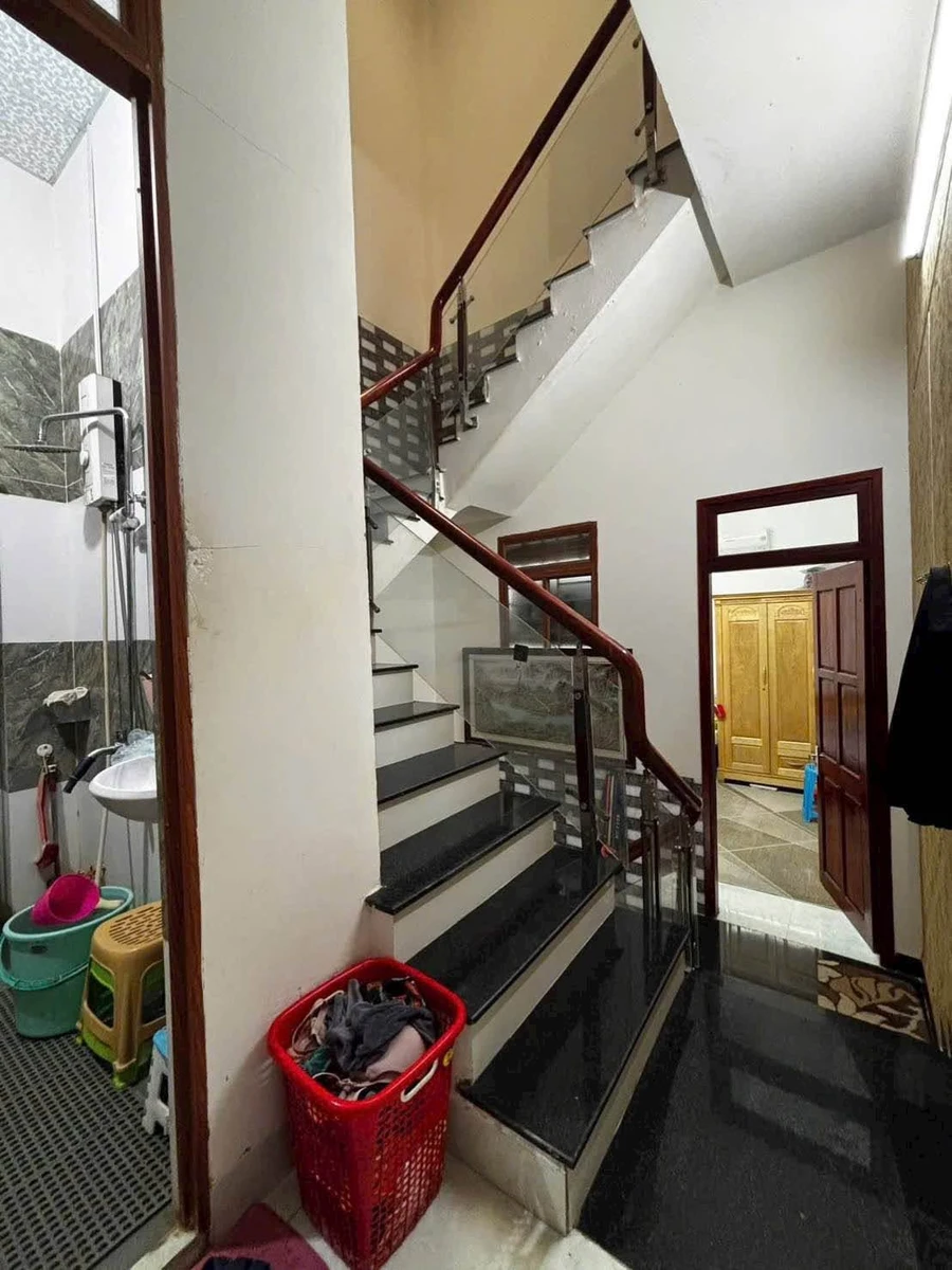Bán nhà 3 tầng 43.5m² Hoàng Văn Thụ Quy Nhơn giá 3.999 tỷ - Ảnh thu nhỏ 2