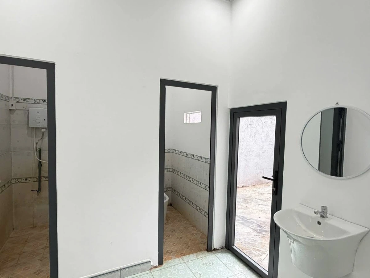 Bán nhà mặt tiền kinh doanh Phạm Văn Đồng, Tân Phú 136m² 4.25 tỷ - Ảnh thu nhỏ 2