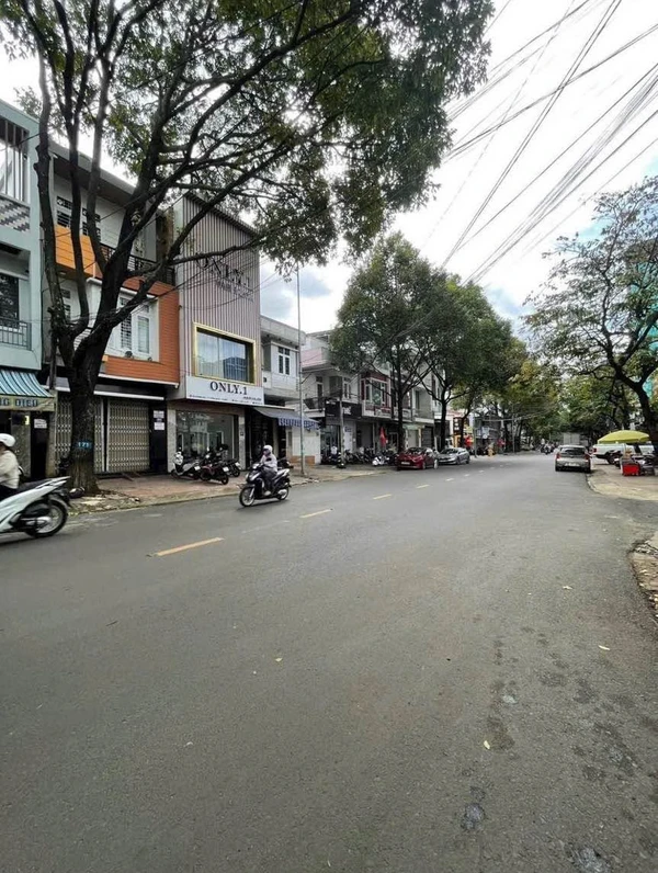 Nhà SHR hẻm Tân Xuân 1, Hóc Môn, 2PN 2WC, 28m², 2,3 tỷ 7x20x100mtc