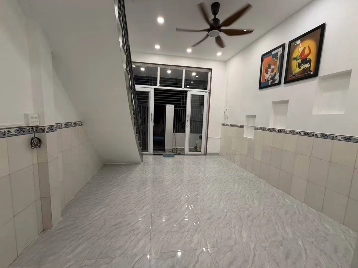Bán nhà 2 tầng mặt tiền Ngô Đến Nha Trang 31m2, 2.35 tỷ - Ảnh thu nhỏ 2