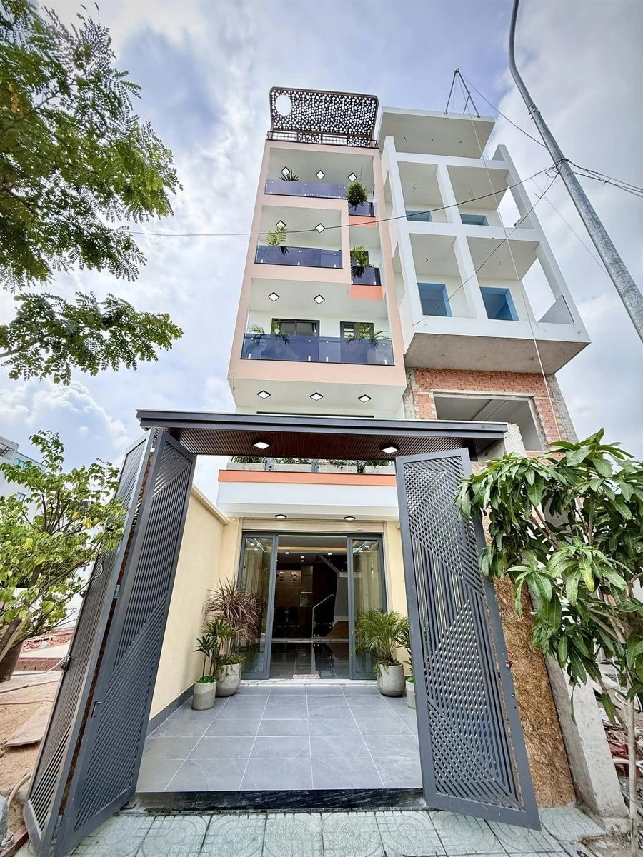 Bán nhà phố 4 tầng 68m² Quận 12 giá 7,19 tỷ - Ảnh 1