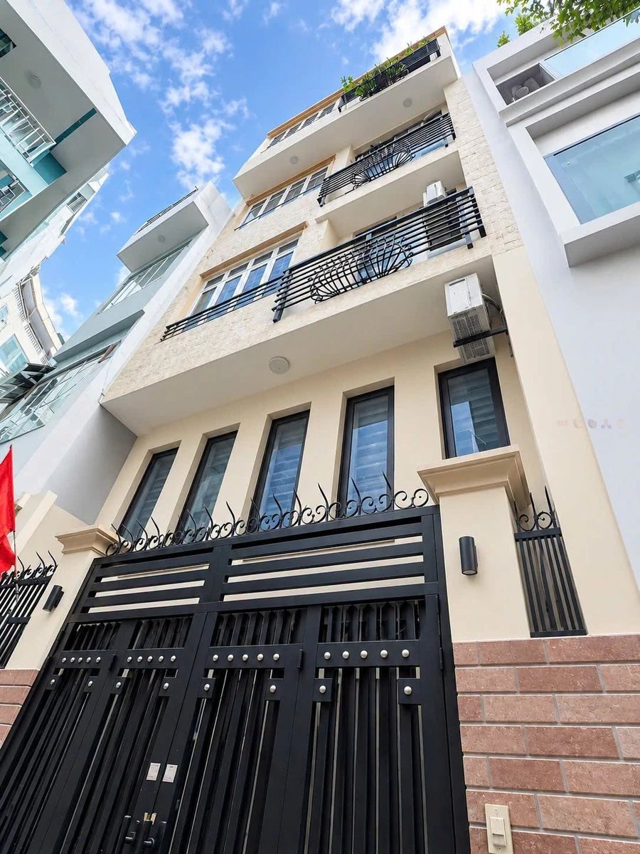 Bán nhà mặt tiền Hoàng Văn Thụ 35m² 4PN 6 tỷ Quận 7 - Ảnh 1