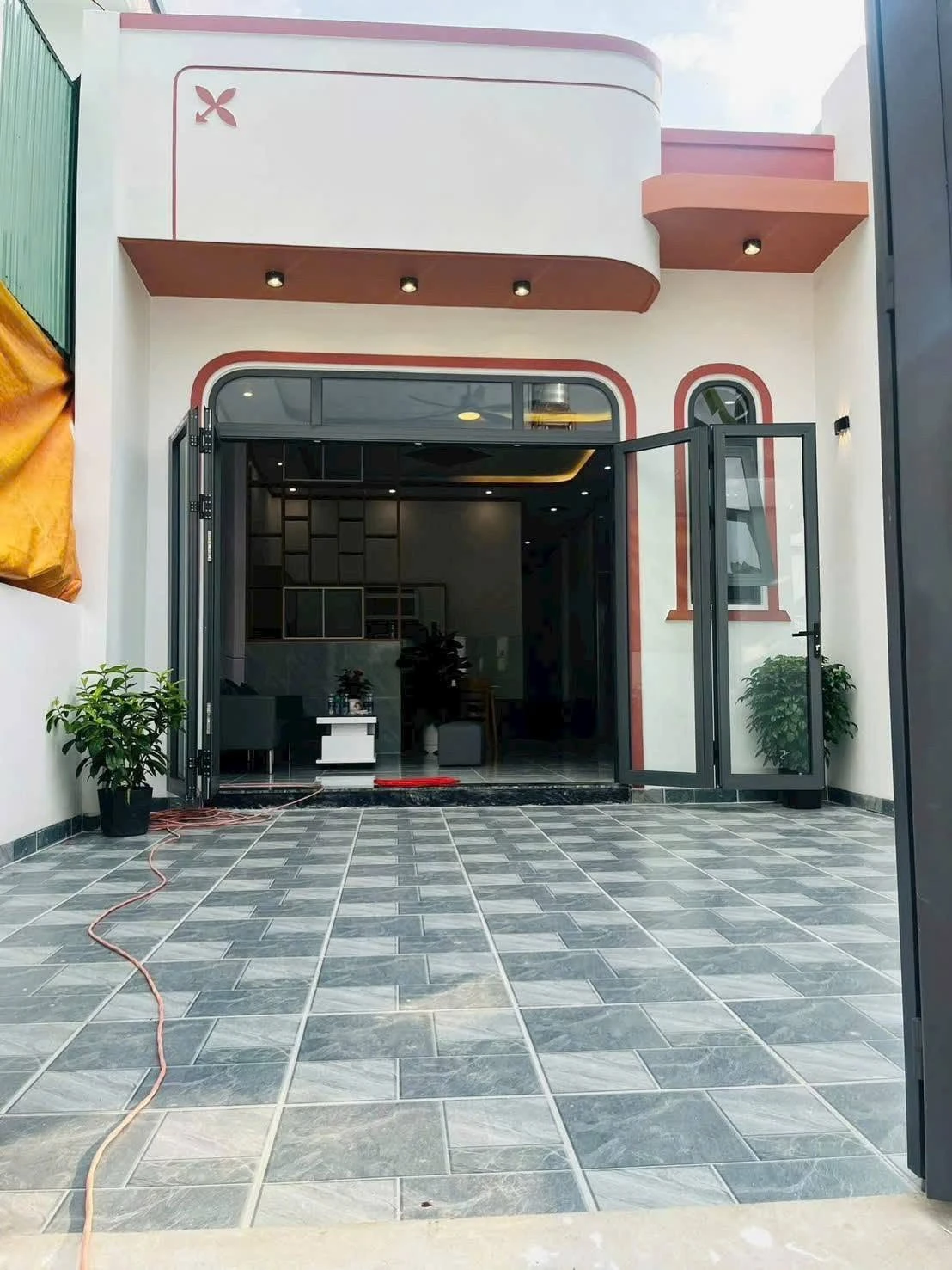 Bán nhà 2 phòng ngủ 100m² Tân Định, Bến Cát, Bình Dương - Ảnh 1