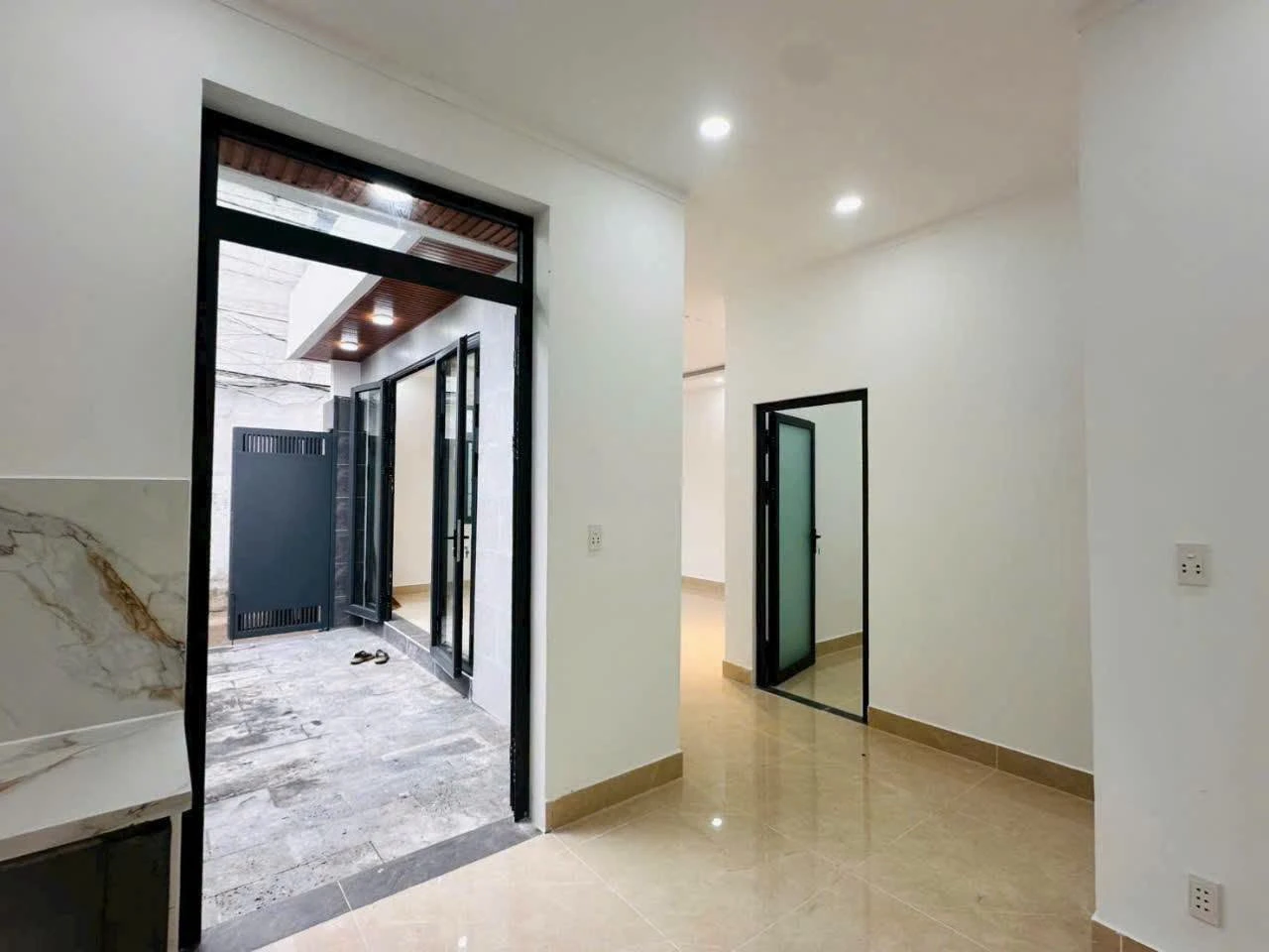 Bán nhà sổ riêng thổ cư 106m2 đường ô tô, sân ô tô, phường An Hòa - Ảnh 1