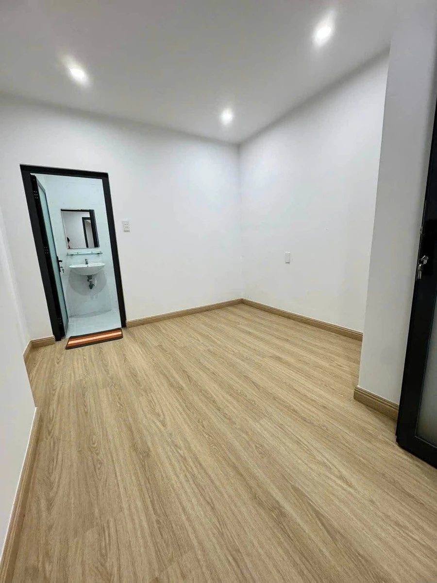 Bán nhà mặt tiền đường 30/4, Vũng Tàu, 160m2, 6,18 tỷ - Ảnh thu nhỏ 2