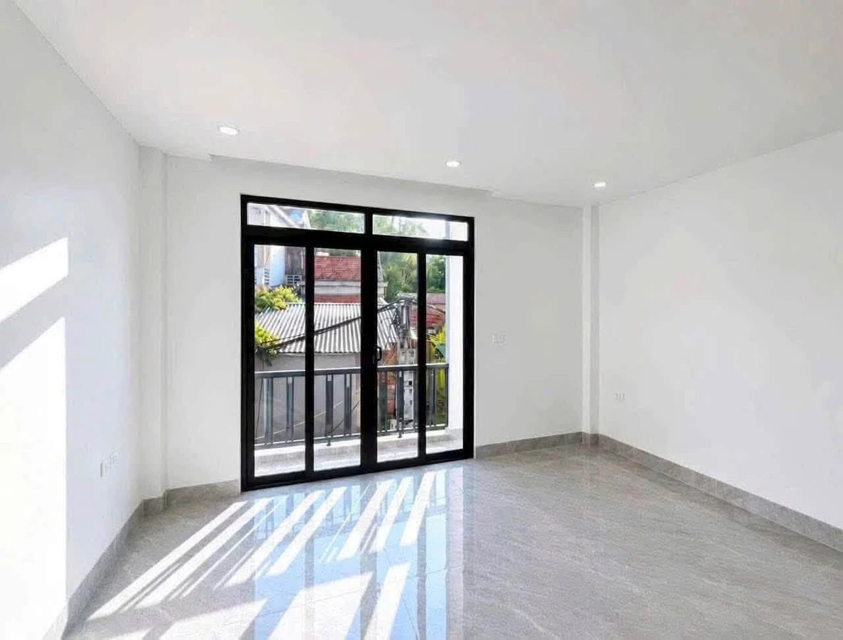 Bán nhà 3 tầng 52m² mặt tiền Cao Thắng 2 tỷ 350 - Ảnh thu nhỏ 3