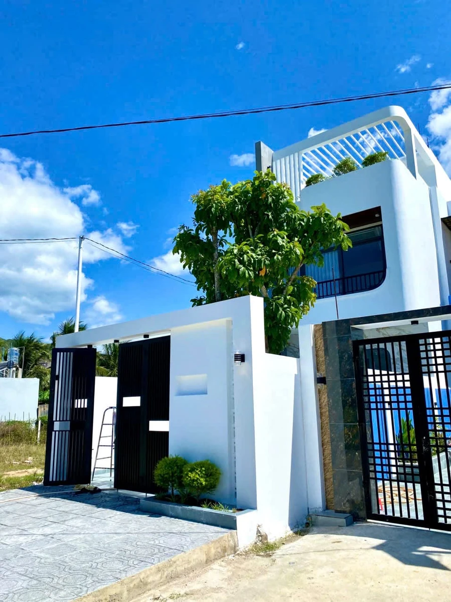 Bán nhà 3 tầng mê đúc 147,9m² full nội thất tại Diên Khánh, Khánh Hòa giá 3,68 tỷ - Ảnh thu nhỏ 4