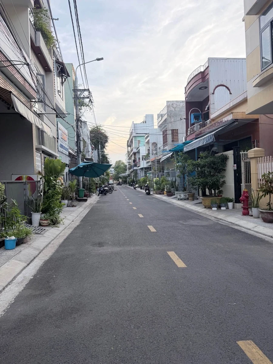 Bán nhà mặt tiền 3 tầng 1 tum 103m2 Bàu Làng 6, Thanh Khê, Đà Nẵng - Ảnh thu nhỏ 3