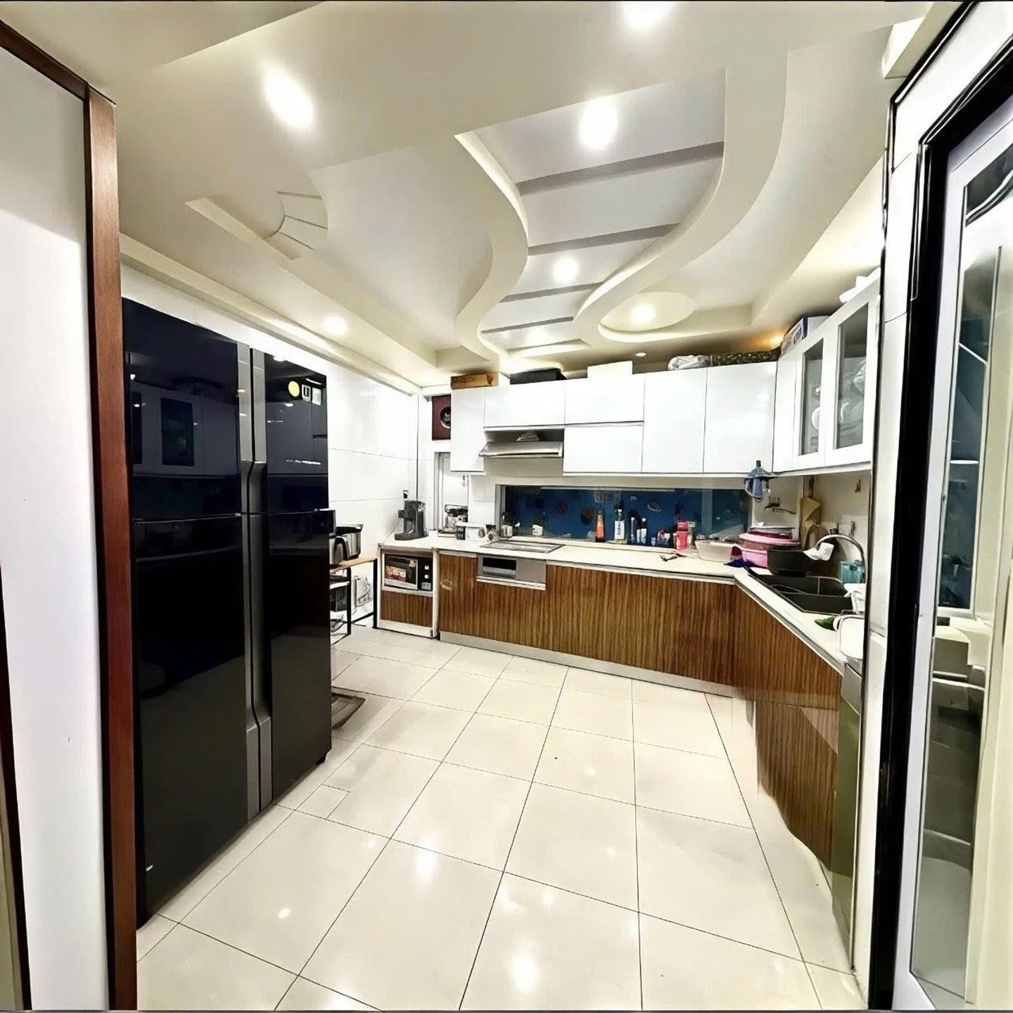 Bán nhà phố 45m2, 4 tầng gần phố đi bộ Quận 1 - Ảnh 1