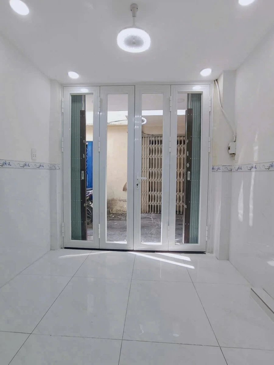 Bán nhà 3 tầng hẻm Lê Đại Hành, Quận 11, 2,5x5m, 2PN, giá 2,48 tỷ - Ảnh thu nhỏ 5