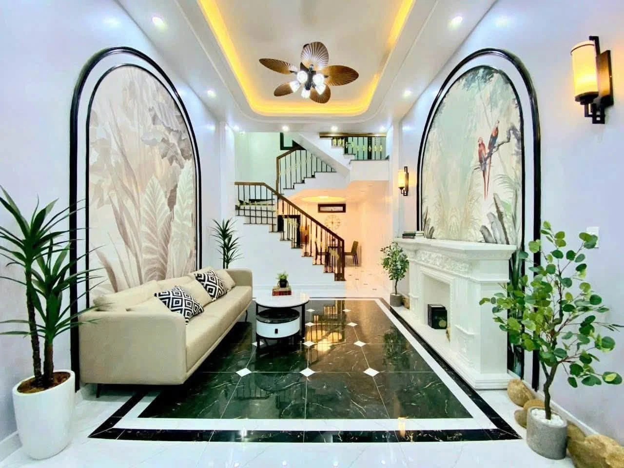 Bán nhà dân 3,5 tầng gần 50m2 full nội thất khu Hồ Sen, Chợ Hàng giá 3,35 tỷ - Ảnh 1