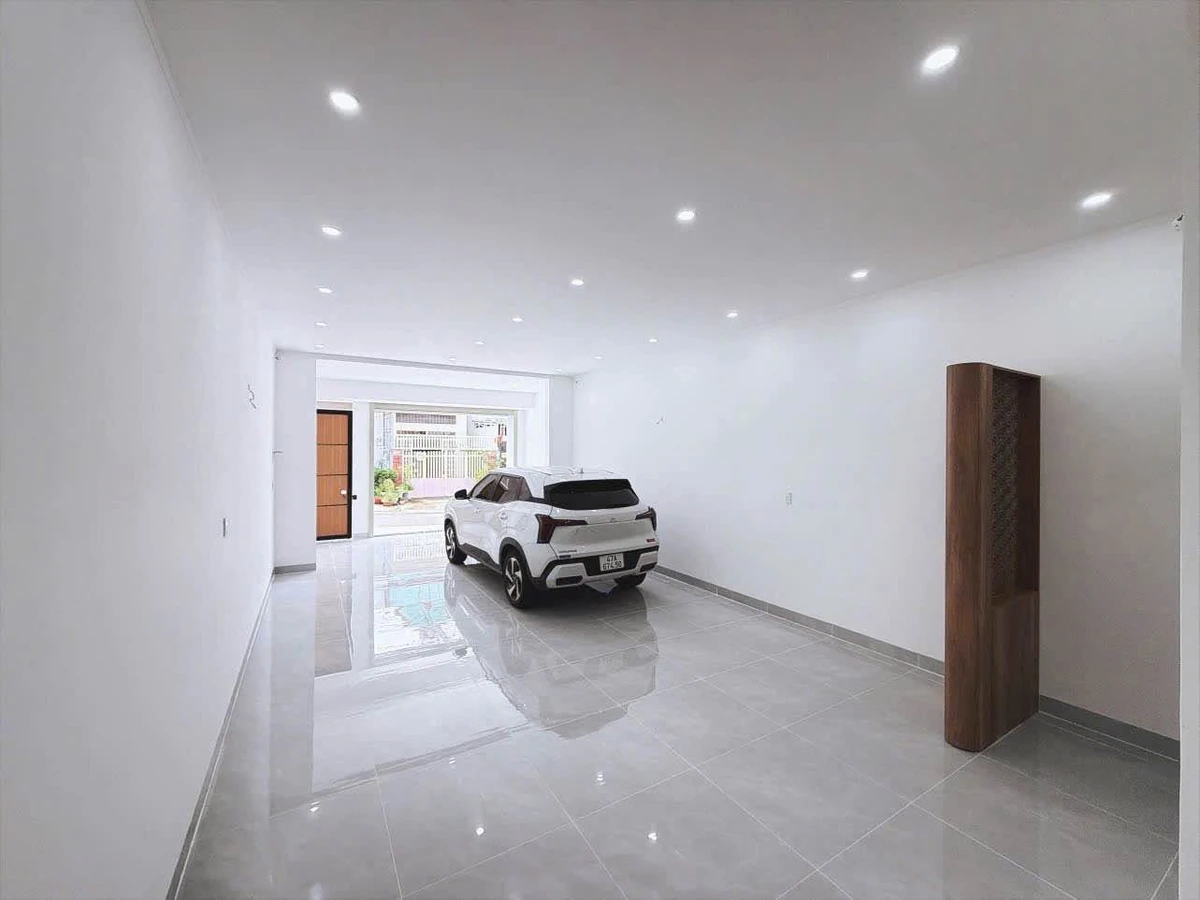 Bán nhà mặt tiền Trần Phú 5x20m kinh doanh 5 tỷ 990 - Ảnh thu nhỏ 3