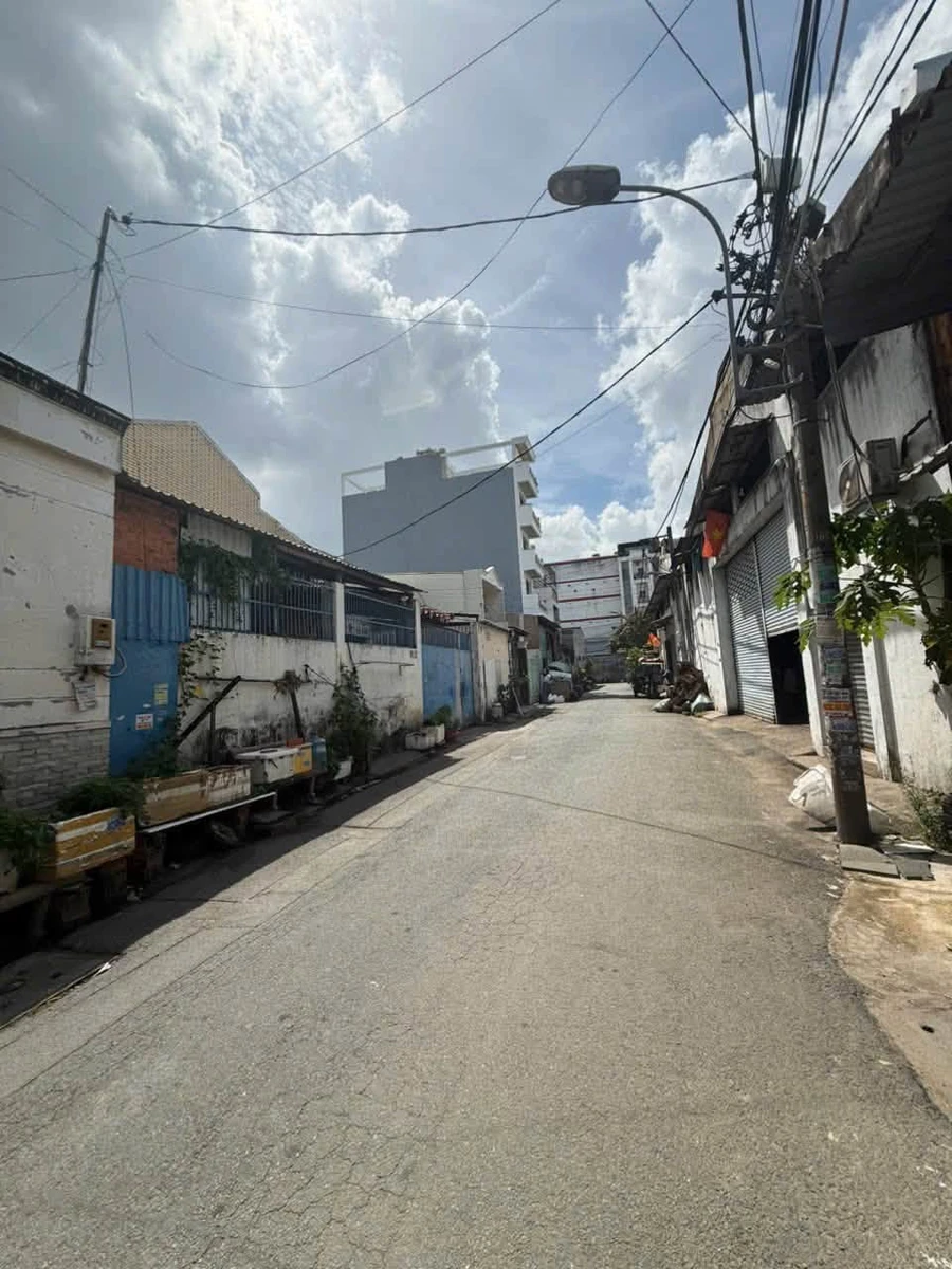 Bán nhà 1 trệt 1 lầu 8x20m đường Hương Lộ 2, Bình Tân, giá 7,9 tỷ - Ảnh thu nhỏ 2