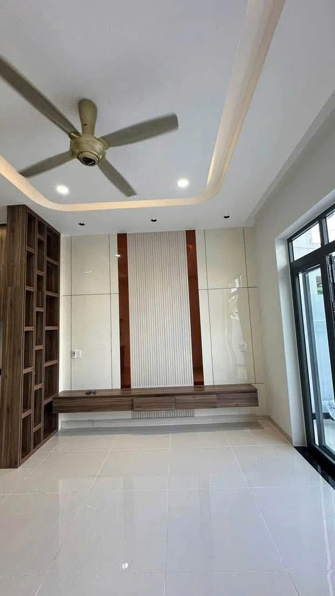 Bán nhà mặt tiền DX101 1 trệt 1 lầu 4 phòng ngủ 60m2 Hiệp An, Thủ Dầu Một, Bình Dương - Ảnh thu nhỏ 2