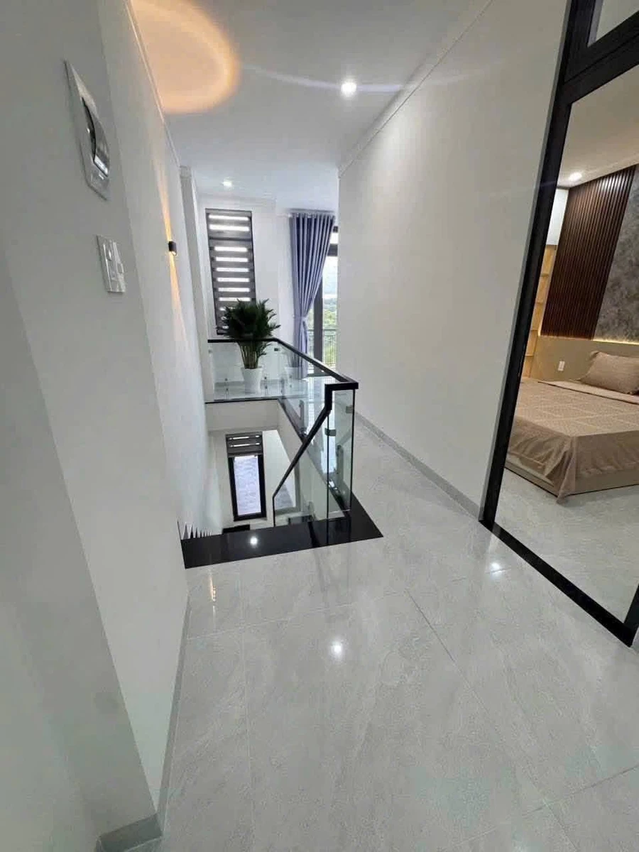 Bán nhà mê hẻm 105m² 3PN Nguyễn Trường Tộ Quận 12 - Ảnh thu nhỏ 3