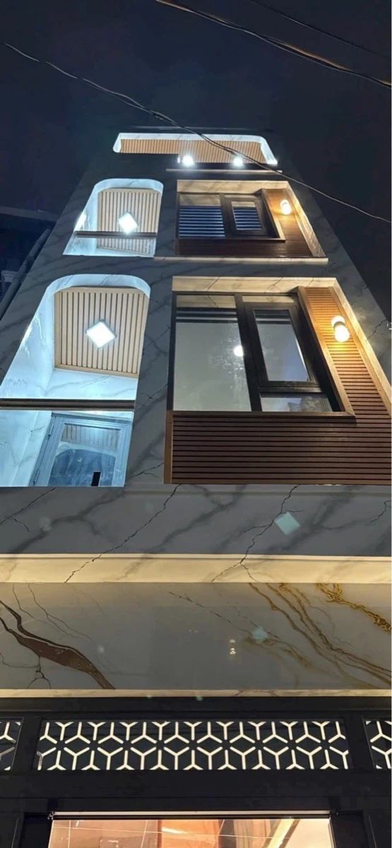Bán nhà 1 trệt 3 lầu 42m2, 6PN, full nội thất gần chợ Bình Tây, Quận 6 - Ảnh 1