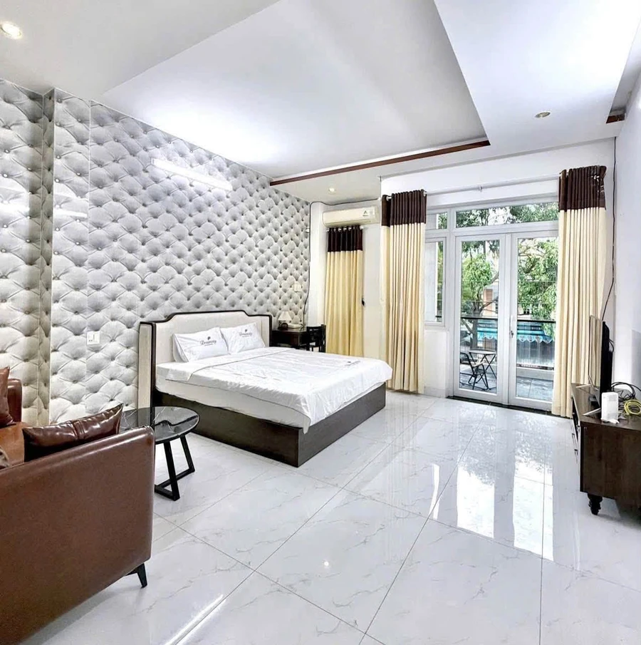 Bán nhà 4 tầng mặt tiền Nha Trang 91.6m² 30 tỷ - Ảnh thu nhỏ 2