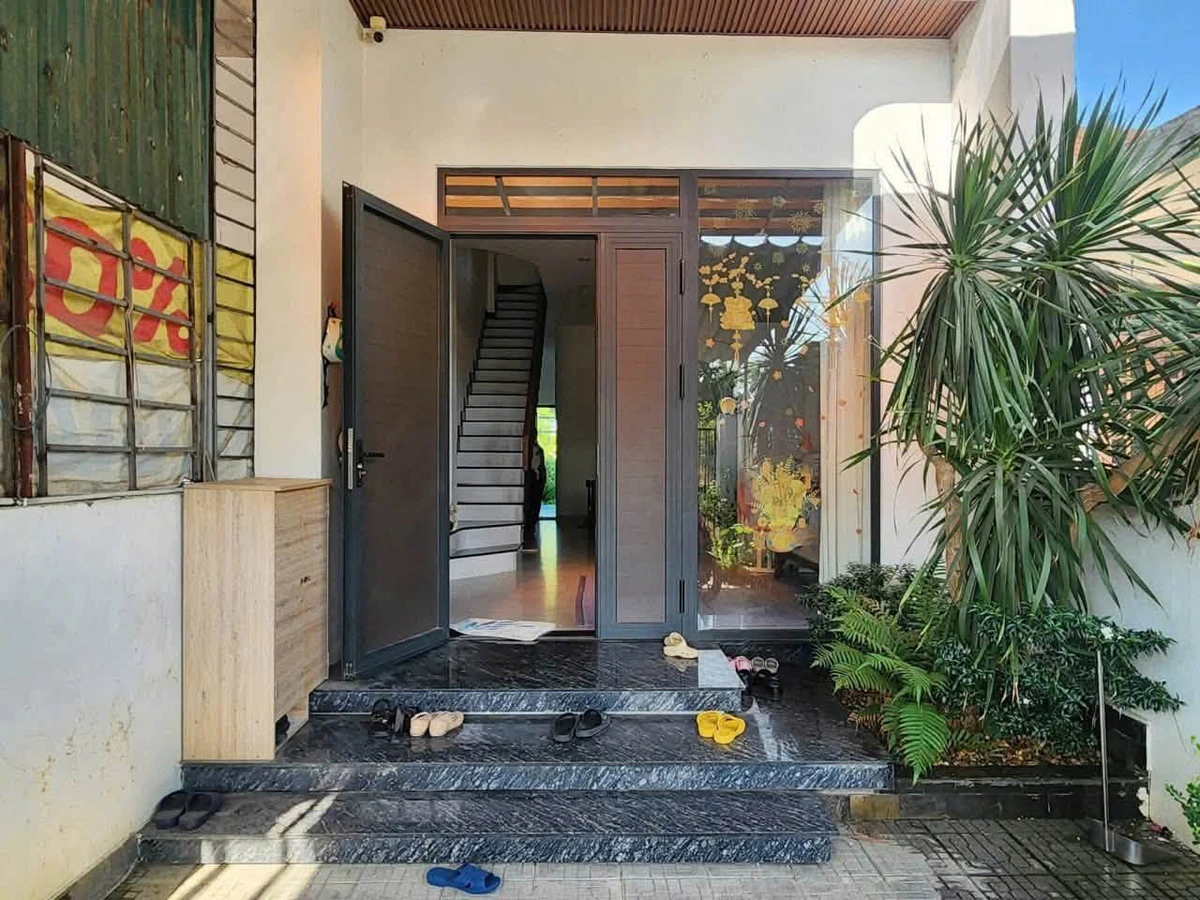 Bán nhà mặt tiền 2 tầng 111,2m2 Xóm 10 Ngọc Anh, Phường Mỹ Thượng, Huế giá 3,1 tỷ - Ảnh thu nhỏ 2