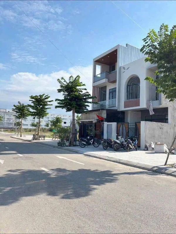 Bán đất nền Phú Mỹ Quảng Ngãi 107,5m² giá 16 tỷ