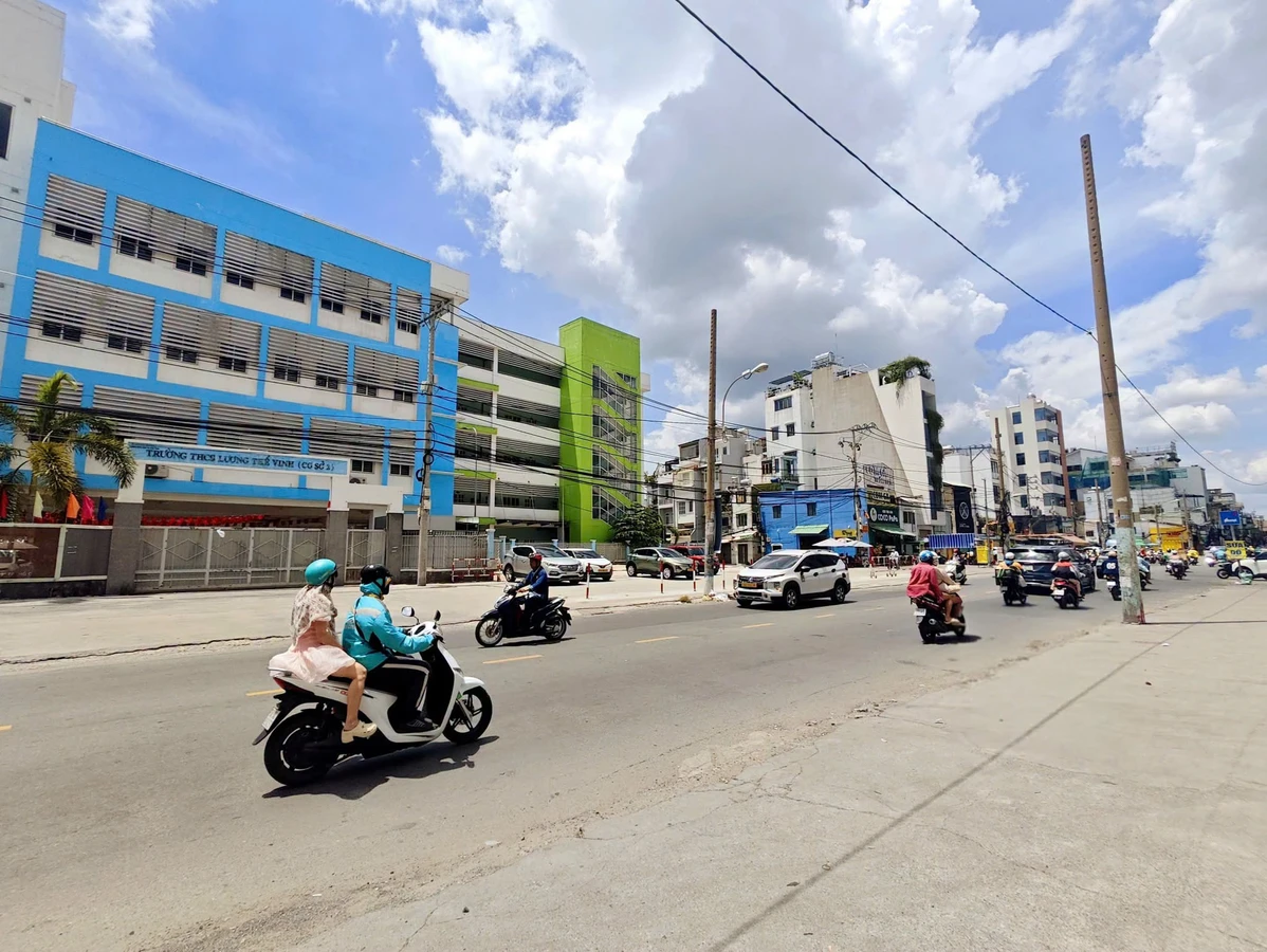 Bán nhà hẻm 4 tầng 2PN Cách Mạng Tháng 8, Quận 10, 5,8 tỷ - Ảnh 1