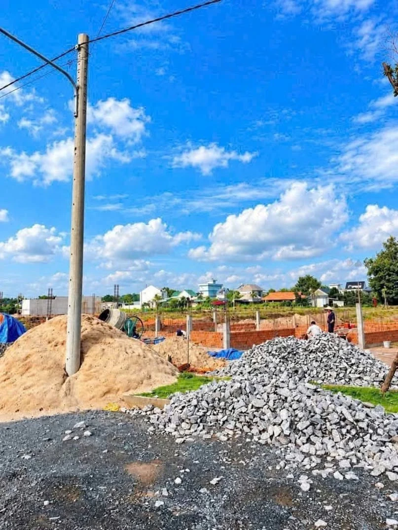 Bán nhà phố xây sẵn Chơn Thành Đồng Nai 225m2 - Ảnh 1
