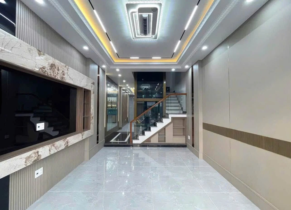 Bán nhà phố 4 tầng 60m², 4PN, 3WC, giá 9.9 tỷ Quận 1 - Ảnh thu nhỏ 2
