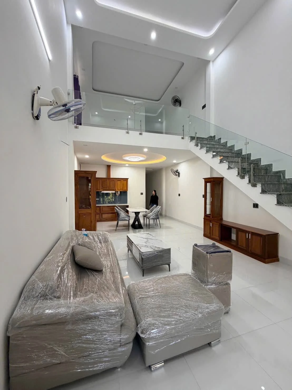 Bán nhà mặt tiền A6 Phạm Ngũ Lão nở hậu 107m2, 2 phòng ngủ, giá 4,6 tỷ - Ảnh 1