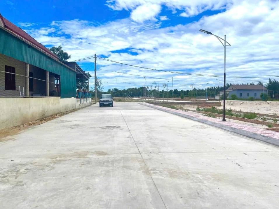 Bán lô đất 148m² chỉ 300 triệu, cách biển chỉ 350m, sẵn sổ sang tên, giá không mặc cả - Ảnh thu nhỏ 3