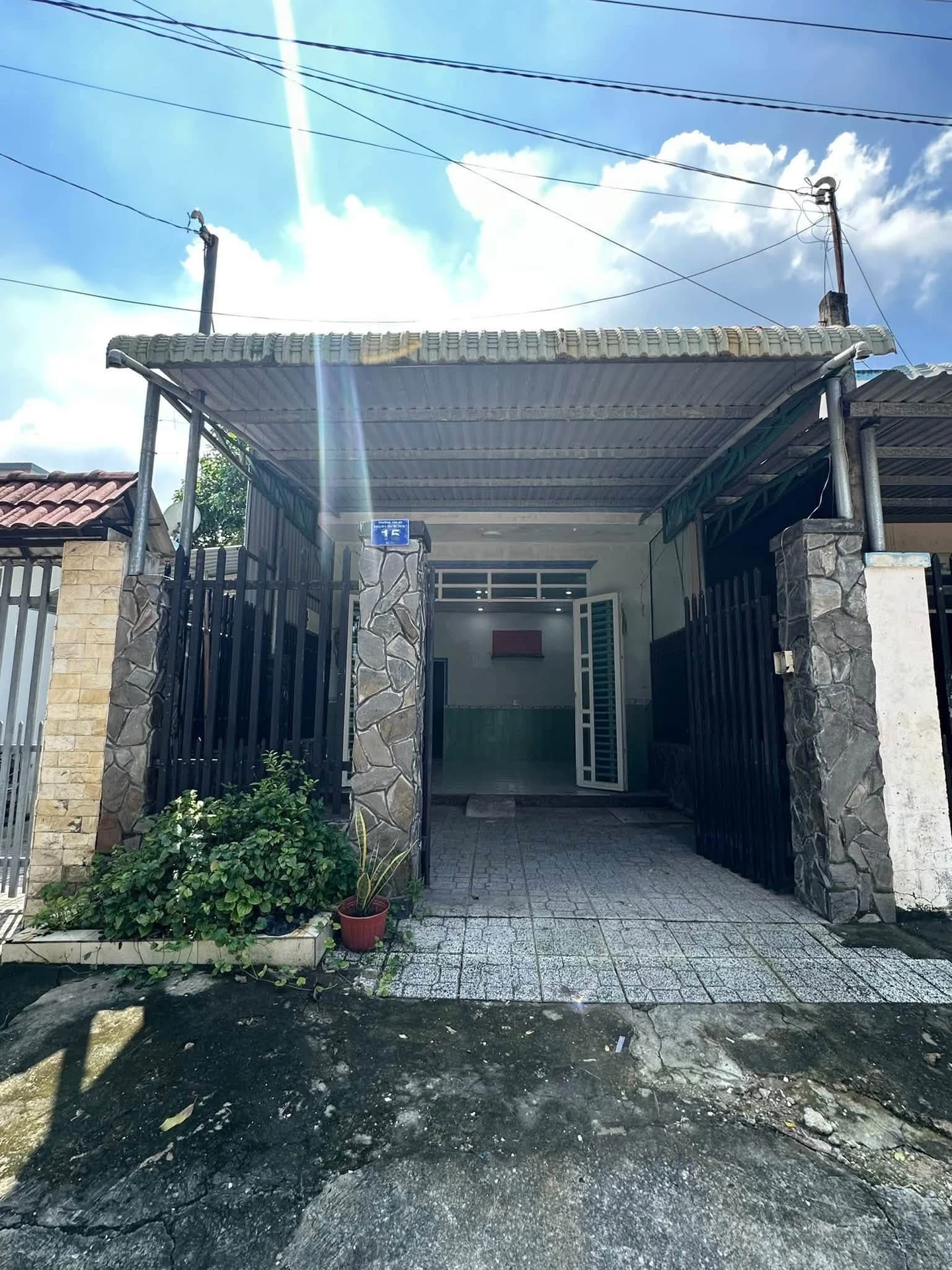 Nhà trệt gác lửng 2PN bán Tân An Quận 12 94m² - Ảnh 1
