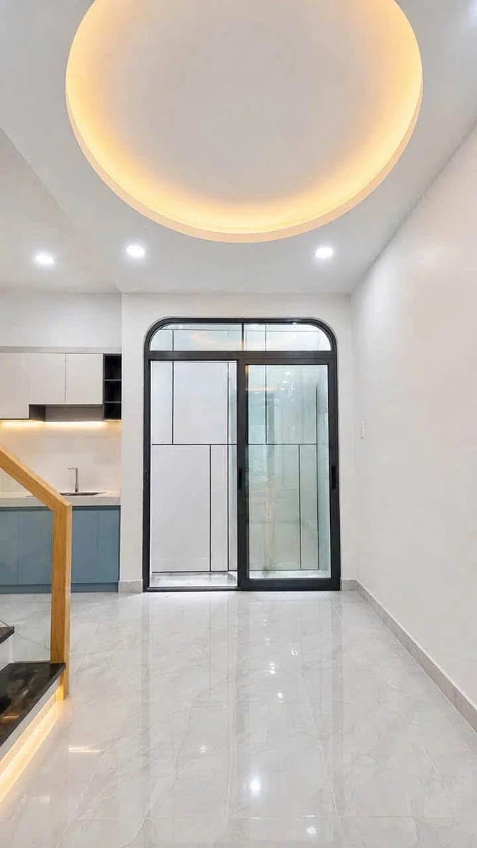 Bán nhà hẻm Đoàn Văn Bơ, Quận 4, 27m², 2 phòng, 3,2 tỷ - Ảnh 1