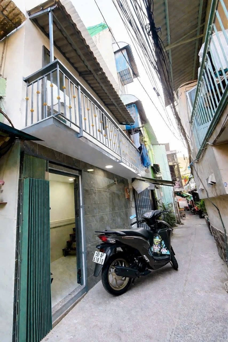 Bán nhà 2 phòng ngủ 27m² Quận 4 giá 1.699 tỷ - Ảnh 1
