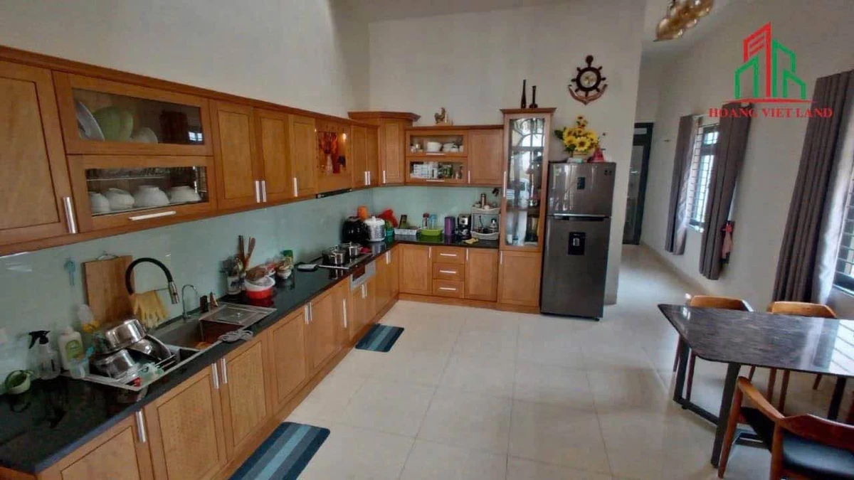 Bán nhà 1 mê kiên cố mặt tiền Tôn Thất Tùng 115m², 8,6 tỷ - Ảnh thu nhỏ 2