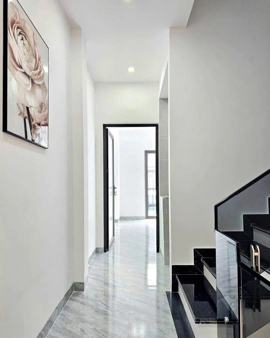 Bán nhà 4 tầng 70m² tuyến 2 Hồ Sen - chợ Hàng, Hải Phòng, tặng full nội thất, nhỉnh 5 tỷ - Ảnh thu nhỏ 4