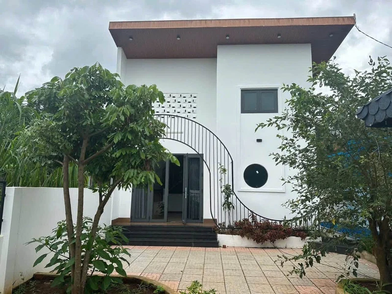 Nhà vườn 3PN, 2WC, sân vườn, hồ bơi – 2,15 tỷ, Buôn Ma Thuột