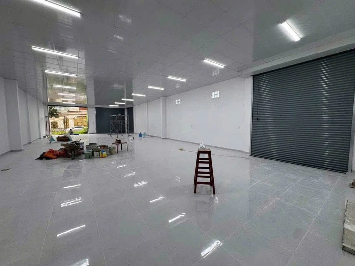 Bán nhà mặt tiền 69m² Nguyễn Công Phương Quận 5 403a - Ảnh 1