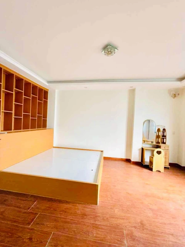Bán nhà mặt tiền kinh doanh 117,2m² ngang 6m gần KCN Sóng Thần, Dĩ An, giá 6,9 tỷ