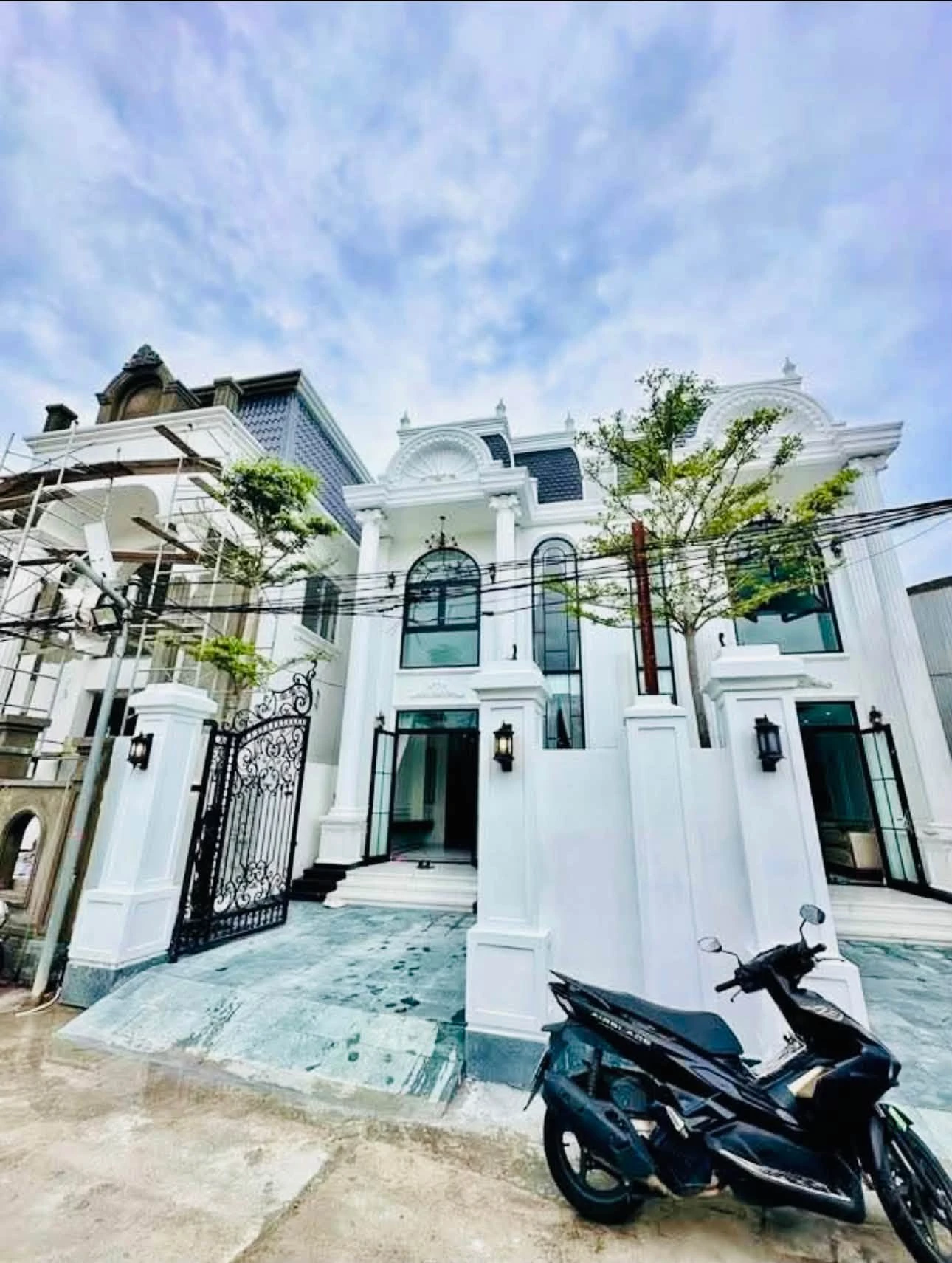 Bán villa 2 tầng tân cổ điển 125m² giá 3,35 tỷ TP Huế - Ảnh 1