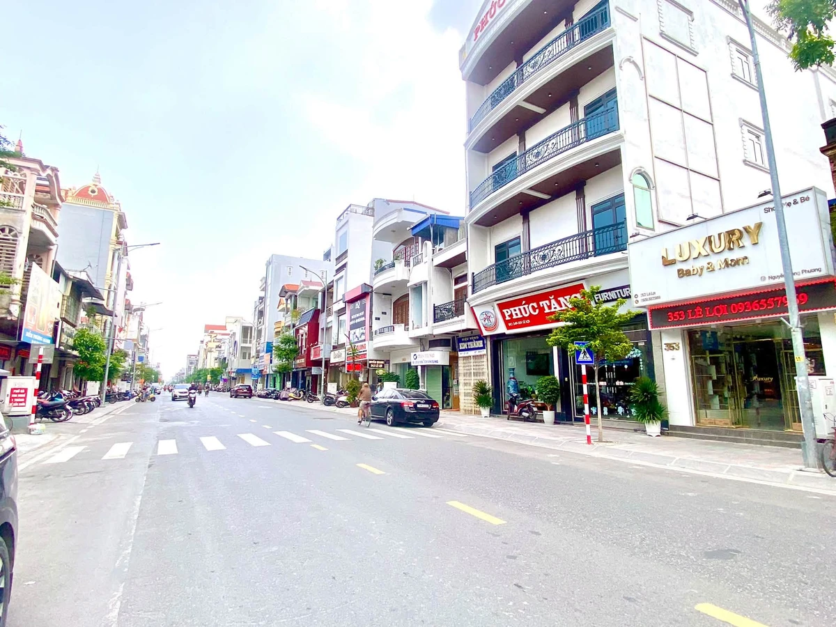 Bán nhà mặt đường Lê Lợi lô góc 136m, Quận 1 - Ảnh thu nhỏ 2