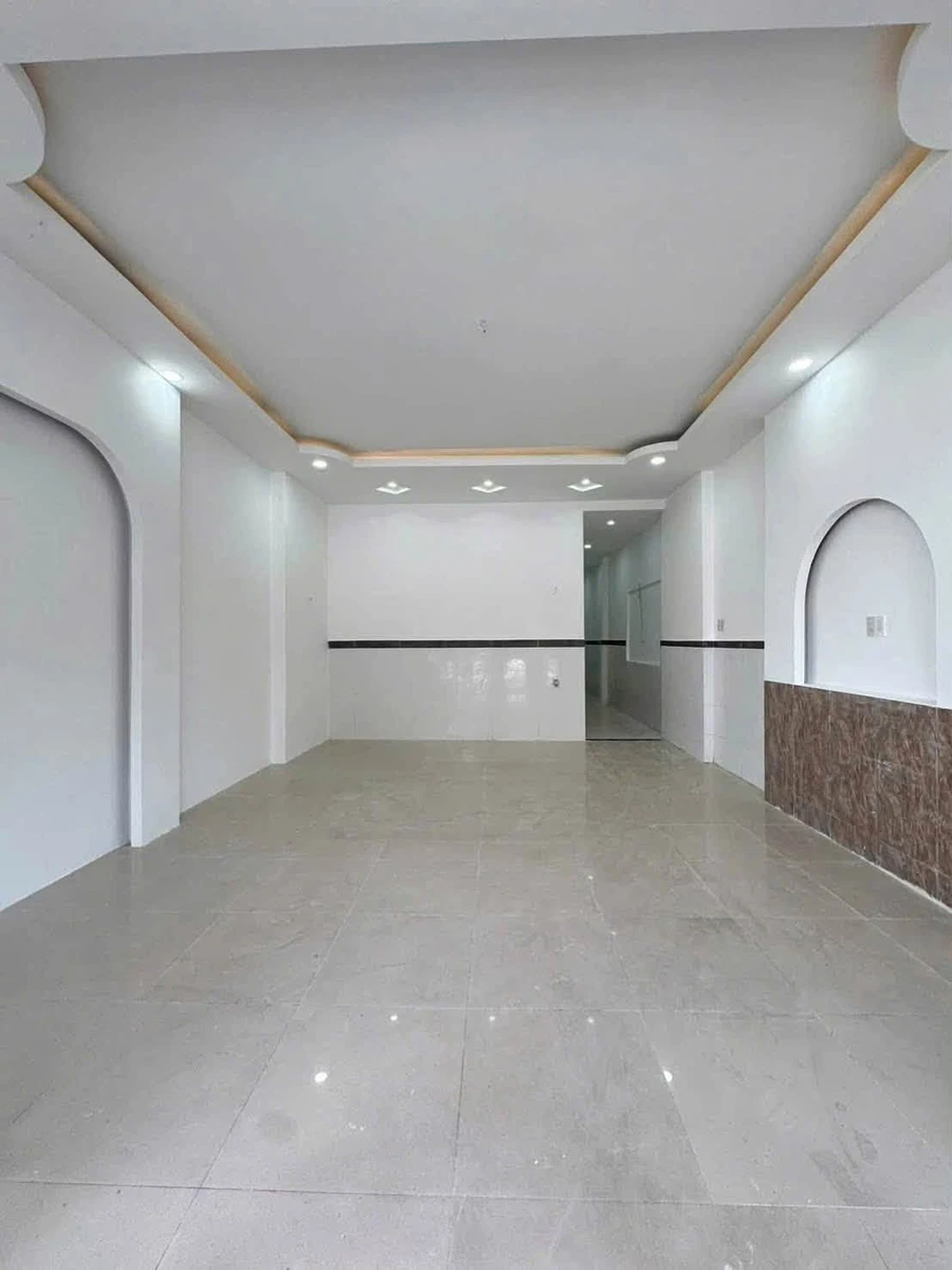 Cho thuê nhà mặt tiền 100m² Phạm Hùng, Rạch Giá, 6 triệu/tháng - Ảnh 1