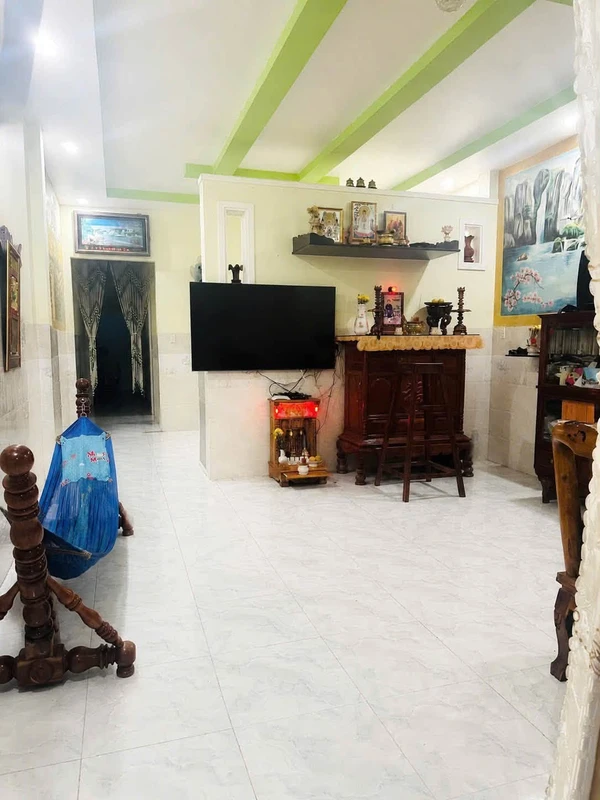 Bán nhà mặt tiền 122m2, 2 phòng ngủ, Phú Thuỷ, Lâm Đồng