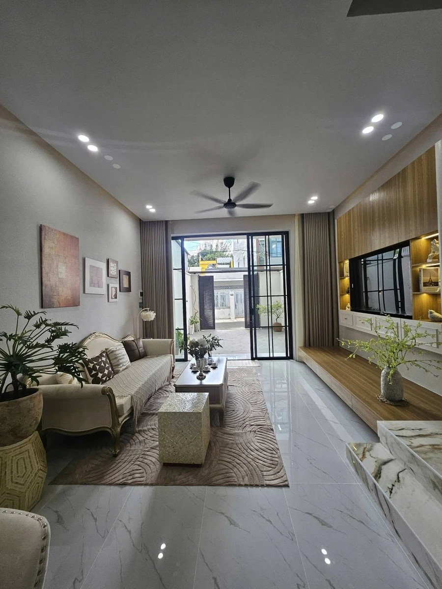 Bán nhà 1 trệt 2 lầu 256m² Xuân Diệu Buôn Ma Thuột 8 tỷ 390 triệu - Ảnh thu nhỏ 2