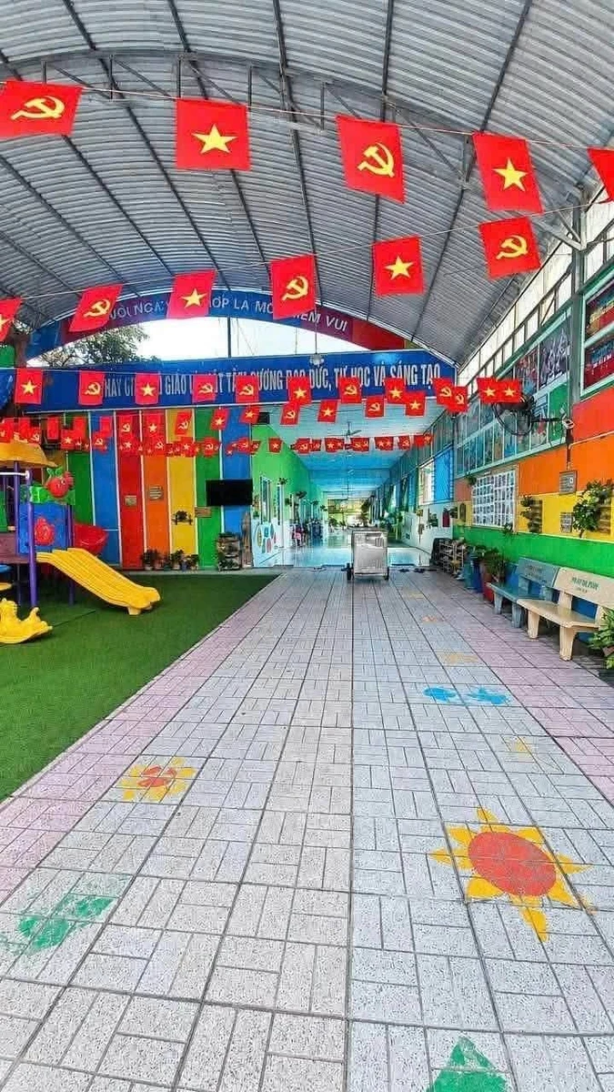 Bán tổ hợp nhà đất góc 2 mặt tiền Trảng Dài Đồng Nai 1.052m² 15 tỷ - Ảnh thu nhỏ 3