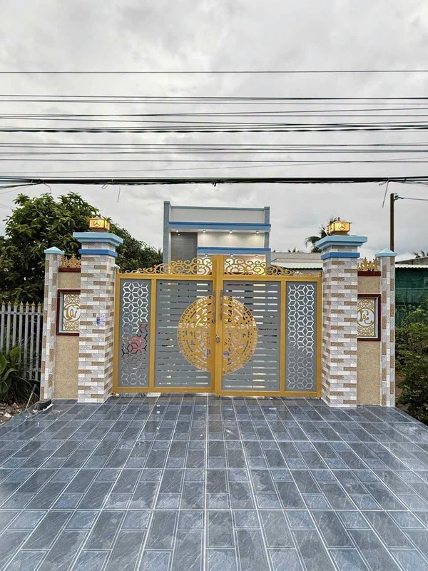 Bán nhà mặt tiền 194m2, 3PN, Bình Đức, Tây Ninh